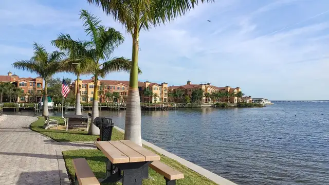 Enjoy Life! Clearwater FL 2 King Condo Waterfront in Florida in Canada - Image 10