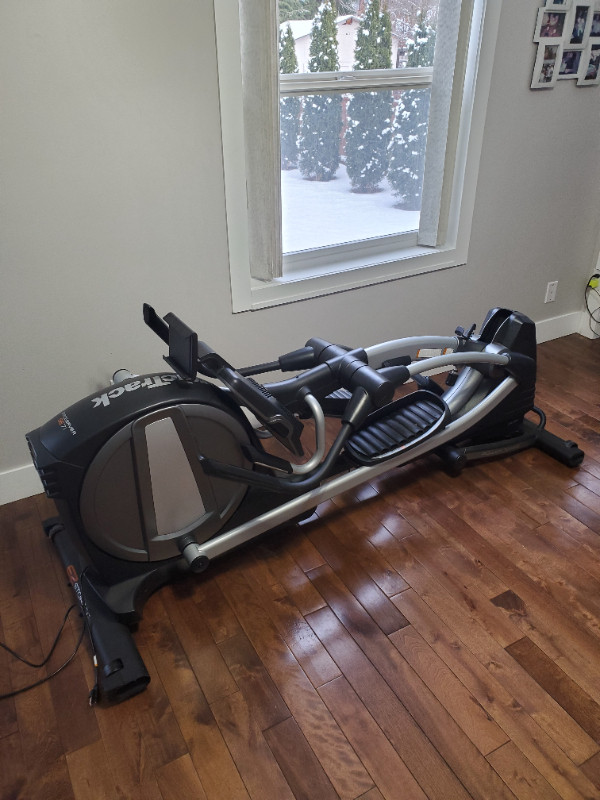 NORDICTRACKSE7i Elliptical Exercise Equipment Nelson Kijiji