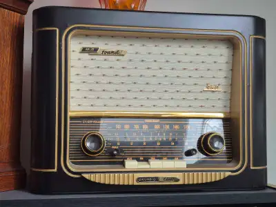 Grundig Classic 960 Radio Anniversary edition, View more