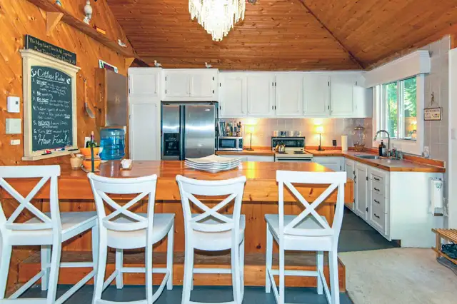 cottage for rent in kawartha lake in Ontario in Canada - Image 10