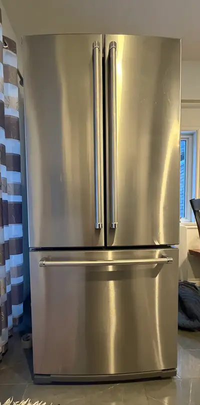 KitchenAid 30” fridge (water+ice) - delivery , View more