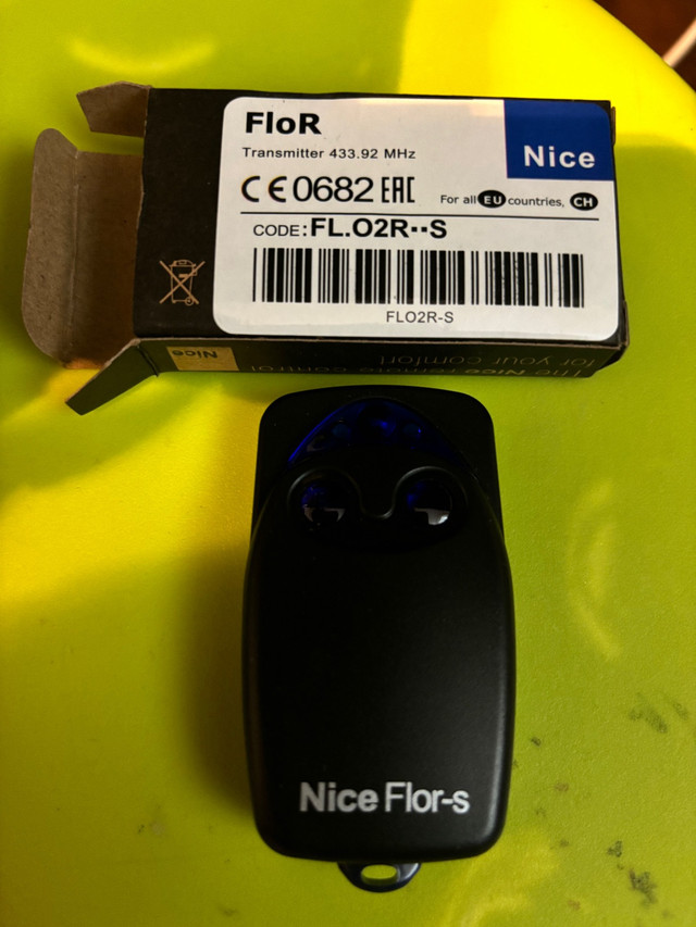Nice FloR-S gate fob in Security Systems in Mississauga / Peel Region
