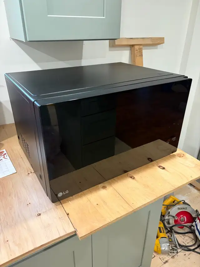 LG Microwave