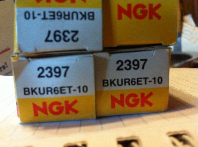 NGK (2397) BKUR6ET-10 Standard Spark Plug in Engine & Engine Parts in Oshawa / Durham Region - Image 2