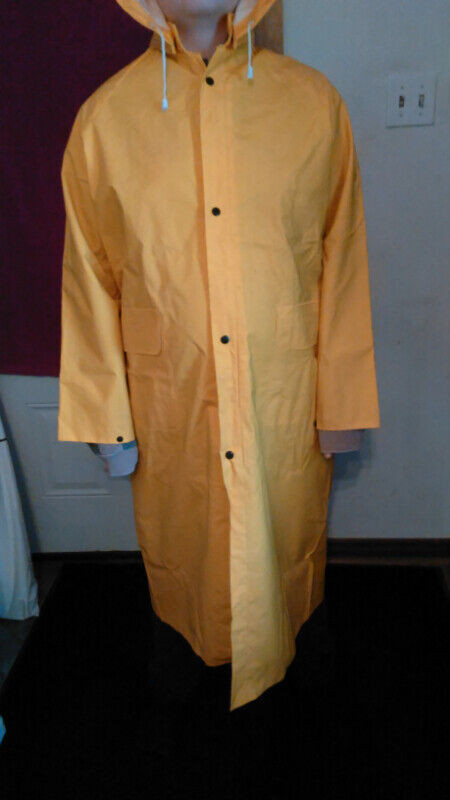 Rain Coat -PVC/Polyester (heavy duty) Mens in Women's - Tops & Outerwear in Stratford - Image 2