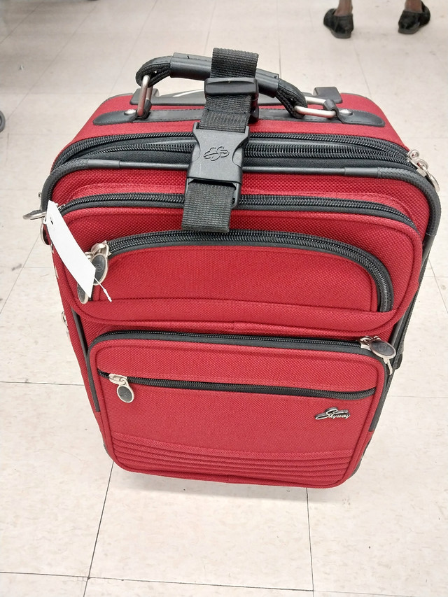 Carry on Luggage and Carry on bag. | Women's - Bags & Wallets | City of  Toronto | Kijiji