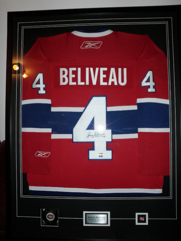 Jean Béliveau - Jersey autographié dans Art et objets de collection  à Ouest de l’Île