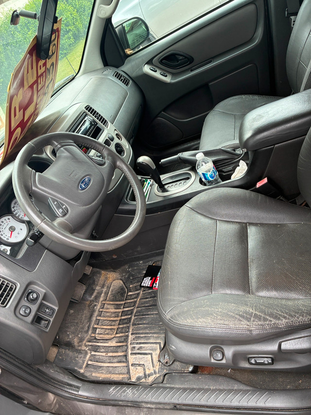 Ford Escape 2008 for sale $500 in Cars & Trucks in Chatham-Kent - Image 2