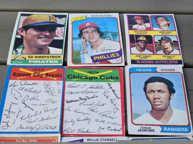 Carte (15) de baseball des ligues majeurs/années 70 in Arts & Collectibles in City of Montréal - Image 4