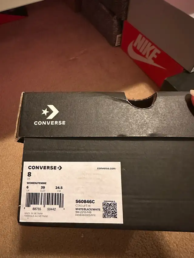 Converse in Women's - Shoes in Ottawa - Image 3