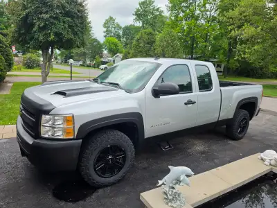For sale, 2012 Chev Silverado 2wd Passed Ontario Safety 10 months ago. New shocks New Fuel Pump New...
