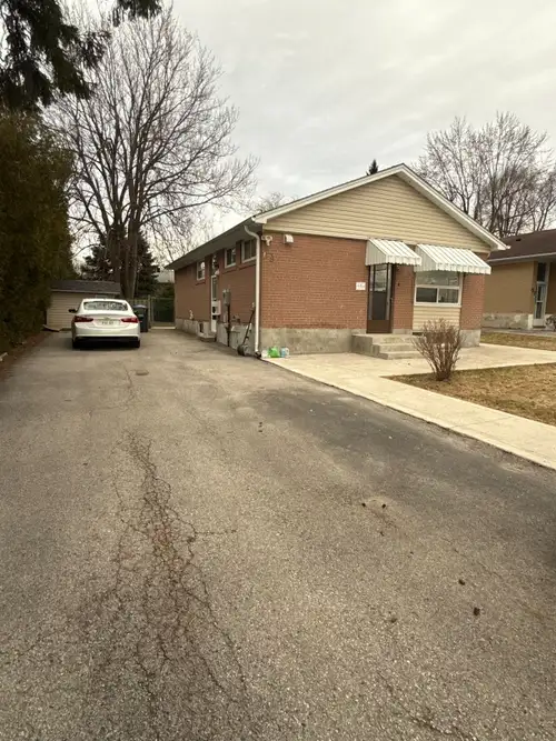 3 Bedroom Bungalow for Rent – $2,550 Furnished fully!! Freshly painted 3 bed, 1 bath spacious house...