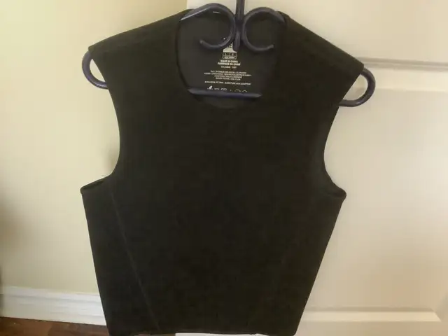 Men’s large Neoprene wetsuit top $40 in Fishing, Camping & Outdoors in Ottawa - Image 2
