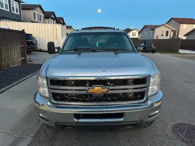 Chevy Silverado 3500 HD LTZ Dually Brand new fuel injectors. Hail damage. Power steering pump and br...