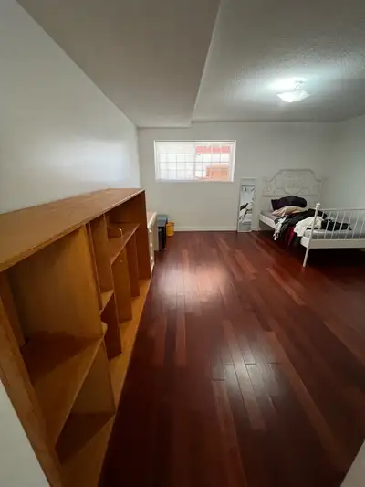 Fully furnished bedroom in east Vancouver (Killarney) in convenient location! Available for move-in...