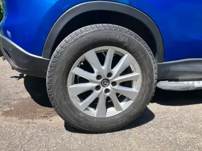 Pneus d’hiver, un an d’usure sur jantes mazda à vendre. Grandeur 225-65-R17 Prix demandé: 500$