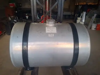 diesel fuel tank 80 gallons new made by ccc cleveland carrier compagny dimension are 26 inches diame...