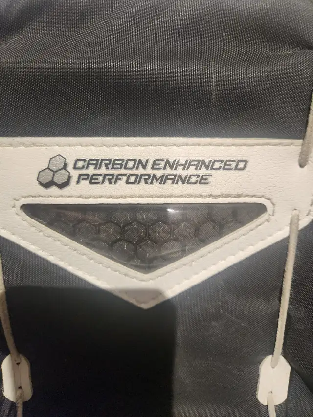 35" + 2 Vaughn Ventus SLR Pro Carbon Goalie Leg Pads (Used) in Hockey in Markham / York Region - Image 3