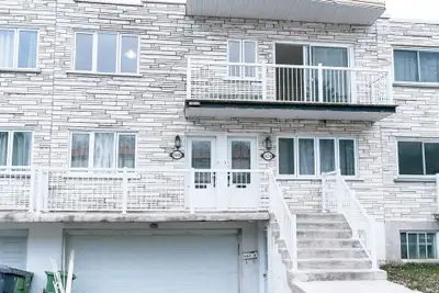 New renovated mainfloor of Duplex besides park Angrignon