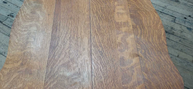 Quarter-sawn White Oak Table in Other Tables in Trenton - Image 3