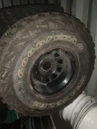 33 12.5 r15 Goodyear MTR tires on 15x10 rims