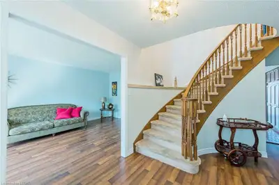 Summer lease. Looking for young professionals or student as tenants. Close to new T&T, Costco, Farm...