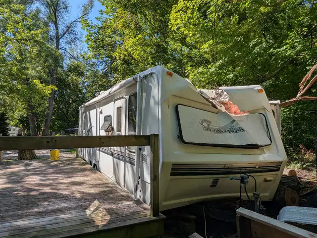 Travelaire Trailer in Travel Trailers & Campers in Grand Bend - Image 5