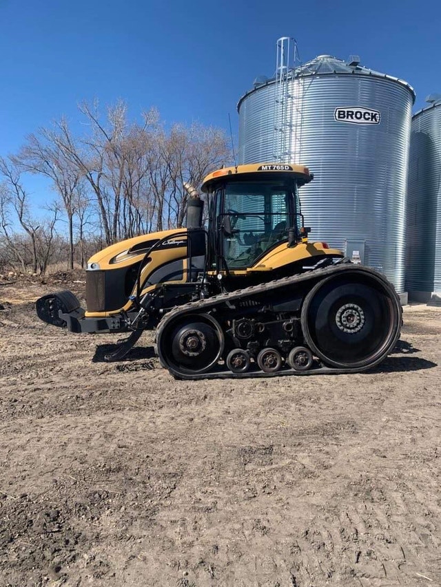 Available Immediately Challenger 765D Farming Equipment Winnipeg