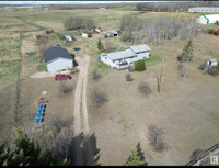 Must see Acreage in Parkland County 