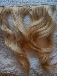 4 CLIP IN HUMAN HAIR EXTENSIONS - HUMAN 