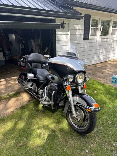 Forsale 2010, Harley Ultra Classic, 103cu stage 1, 6spd low kilometres 41,000km, kept in heated stor...
