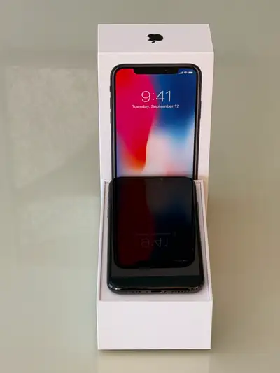 iPhone X (256 GB) like new, View more