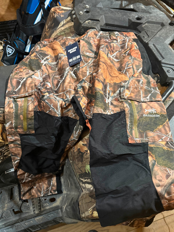 Waterproof hunting pants in Men's in Hope / Kent