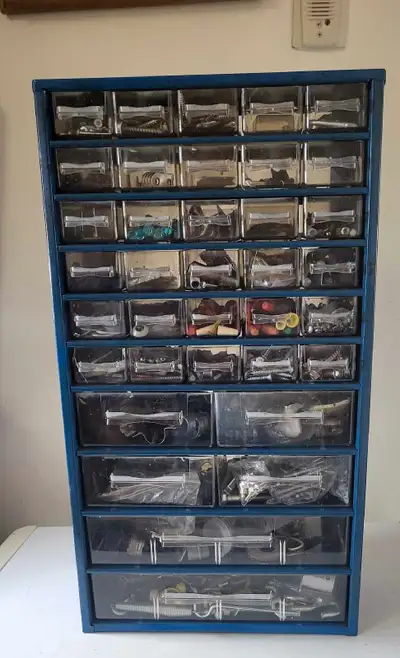 Armoire de Rangement en métal avec la quincaillerie, View more