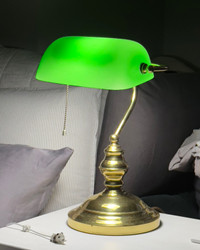 Vintage Bankers Lamp with new lightbulb