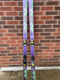 Volki skis