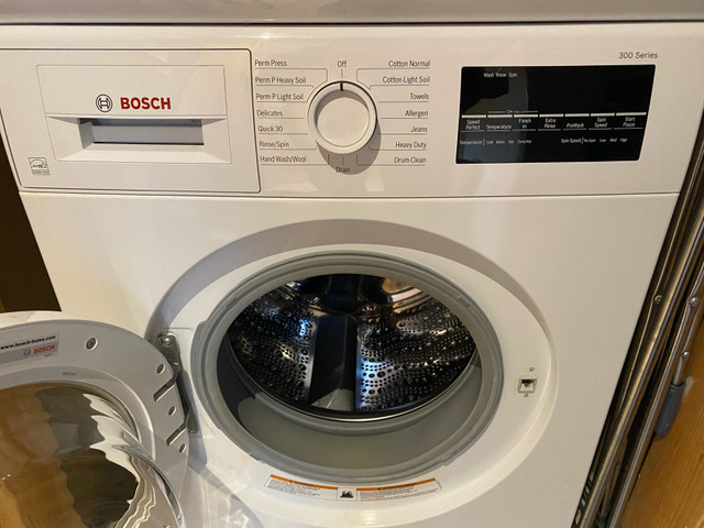 Bosch Condenser Dryer & Compact Washer in Washers & Dryers in Guelph - Image 4