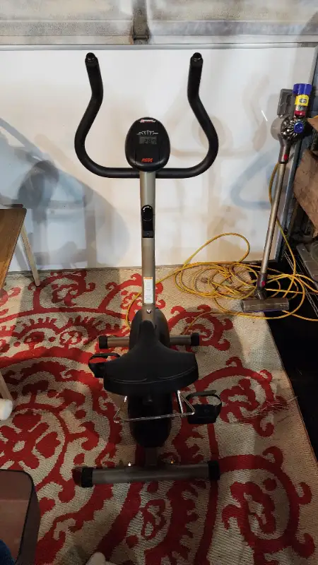 Exercise Bike, stationary pedal bike Advantage Fitness 240 in Exercise Equipment in Oakville / Halton Region - Image 2