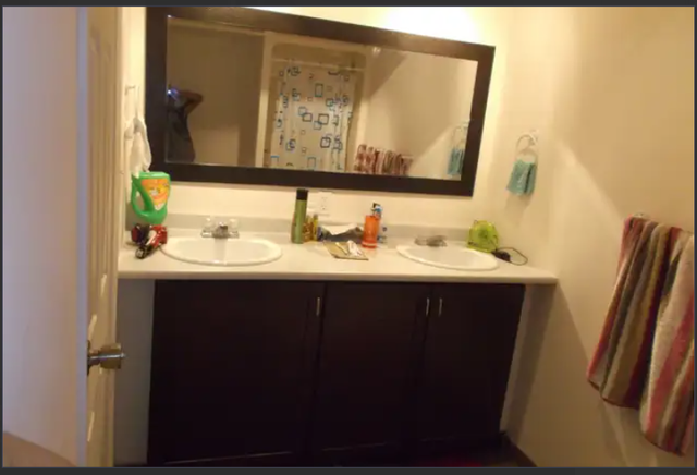 Great Location! Private Rooms 4 Rent - Uptown Waterloo Free Wifi in Room Rentals & Roommates in Kitchener / Waterloo - Image 7