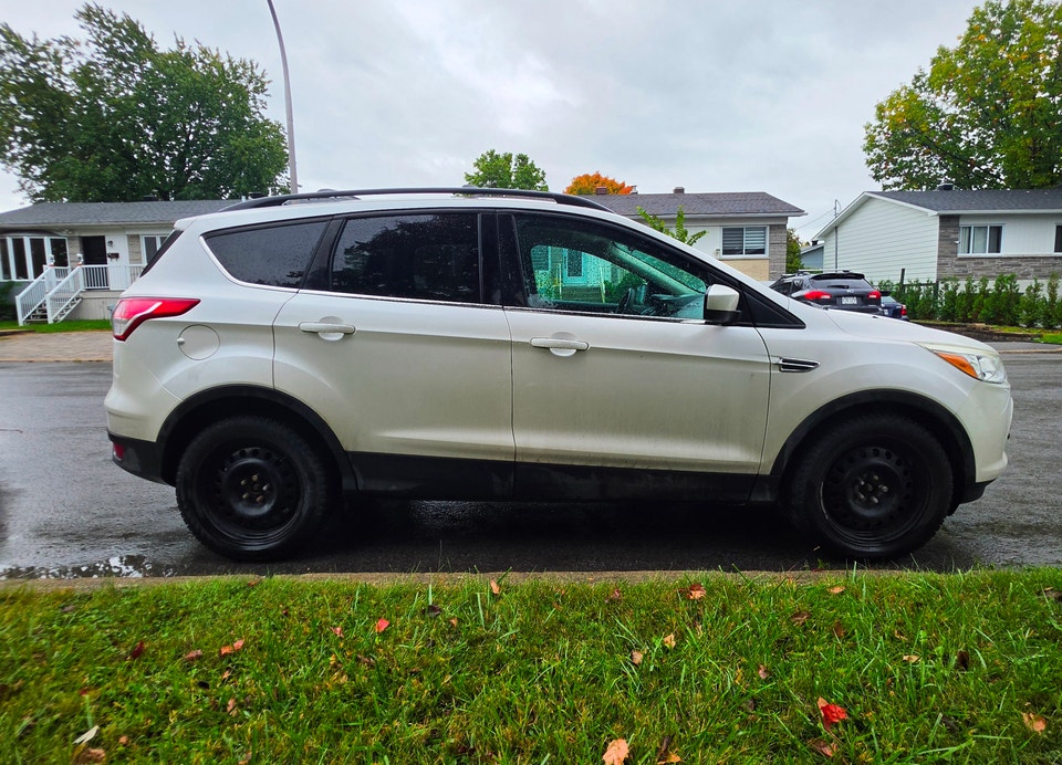Ford Escape 2015 AWD | Cars & Trucks | Laval / North Shore | Free local ...