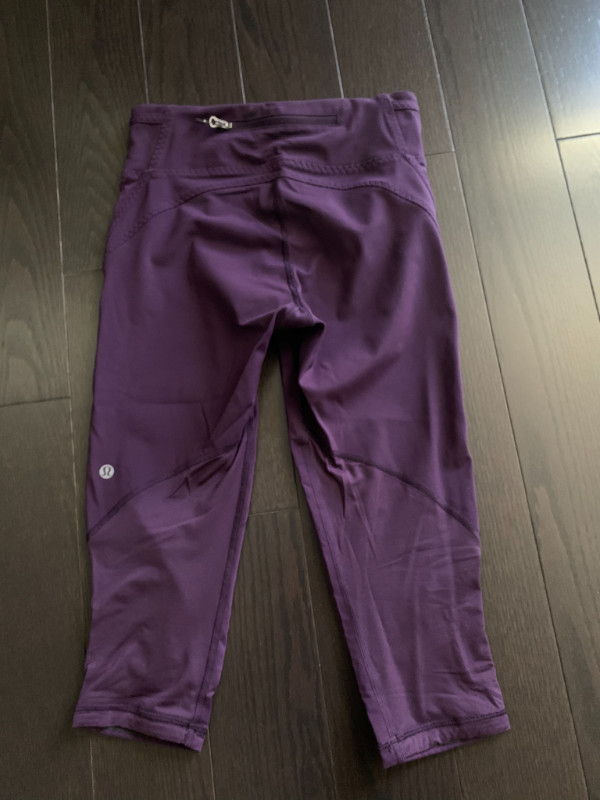 Lululemon Swift Speed High-Rise Crop 21" - dark purple, size 4 in Women's - Bottoms in Oakville / Halton Region - Image 2
