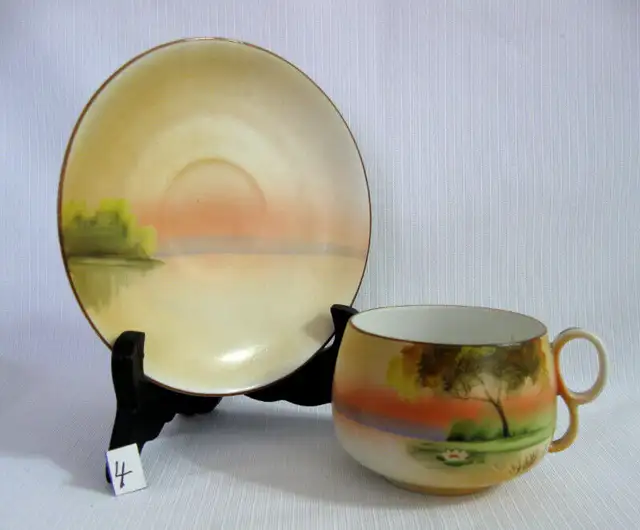 ENSEMBLE DE TASSES/SOUCOUPES PORCELAINE CONTINENTALE AU CHOIX. in Arts & Collectibles in West Island - Image 4