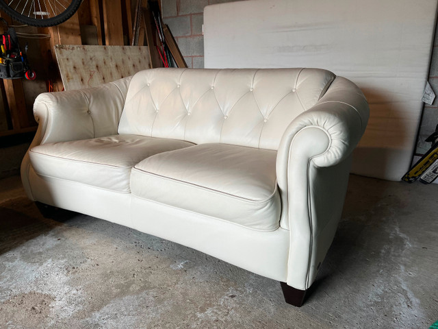 Natuzzi 100% top grain leather sofa set in Couches & Futons in North Bay - Image 4
