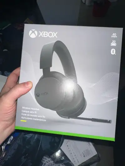 Écouteur sans fil Xbox neuf utilisé seulement une Foix raison de la vente j’ai vendu ma Xbox