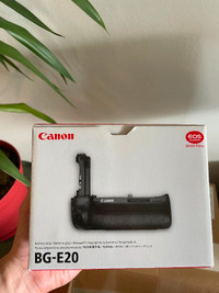 Canon BG-E20 Battery Grip for EOS 5D Mark IV