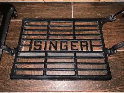 Singer machine antique, View more