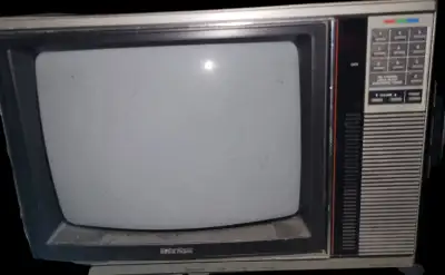 Radio Shack vintage television Location - Farm warehouse main floor near big bay door. PLEASE read t...