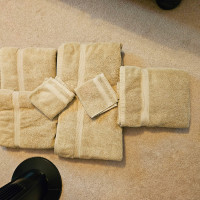 Set of 5 Bath towels