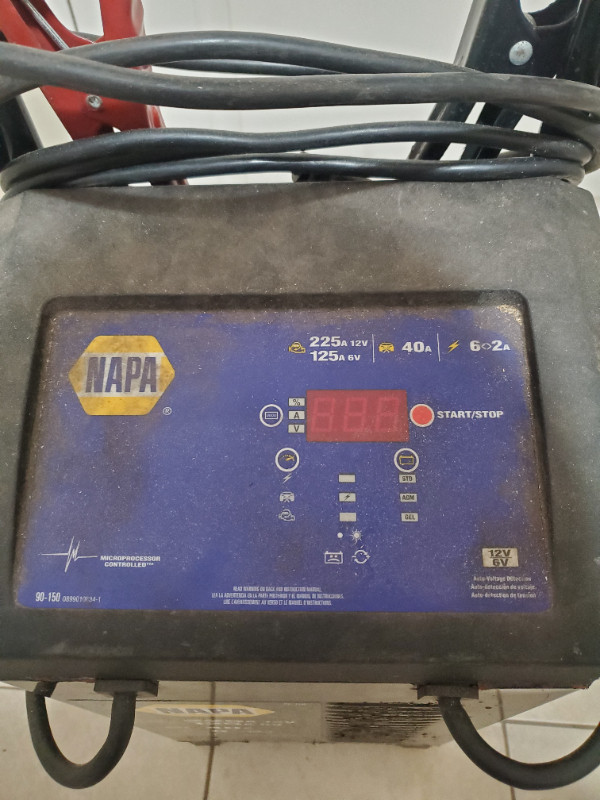 Napa car battery charger in Power Tools in Bedford - Image 3