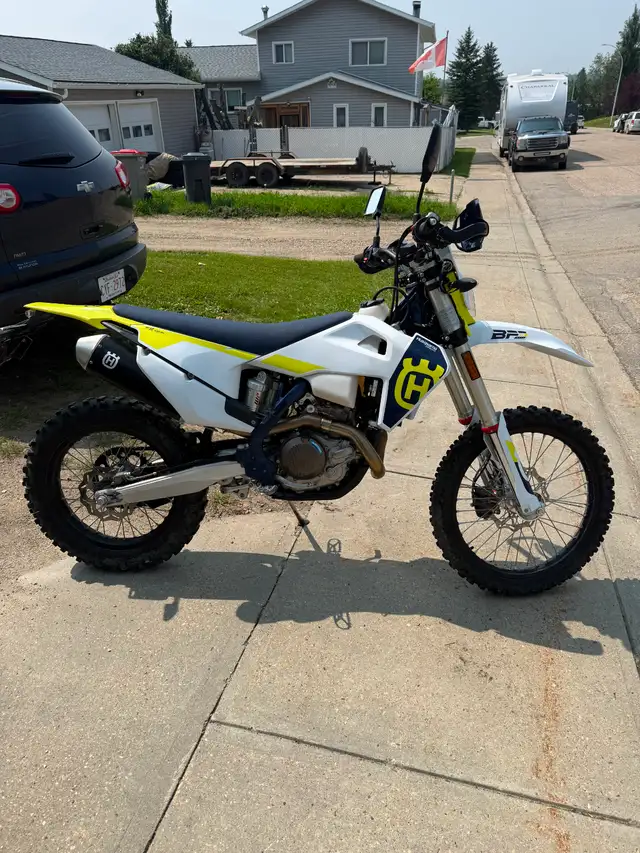 2023 Husqvarna 501s Street Legal Dirt Bike in Dirt Bikes & Motocross in St. Albert - Image 3